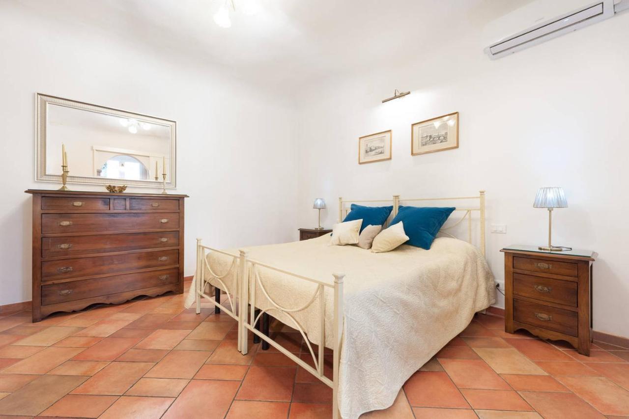 Love Weekend Near Piazza Ognissanti Φλωρεντία Δωμάτιο φωτογραφία