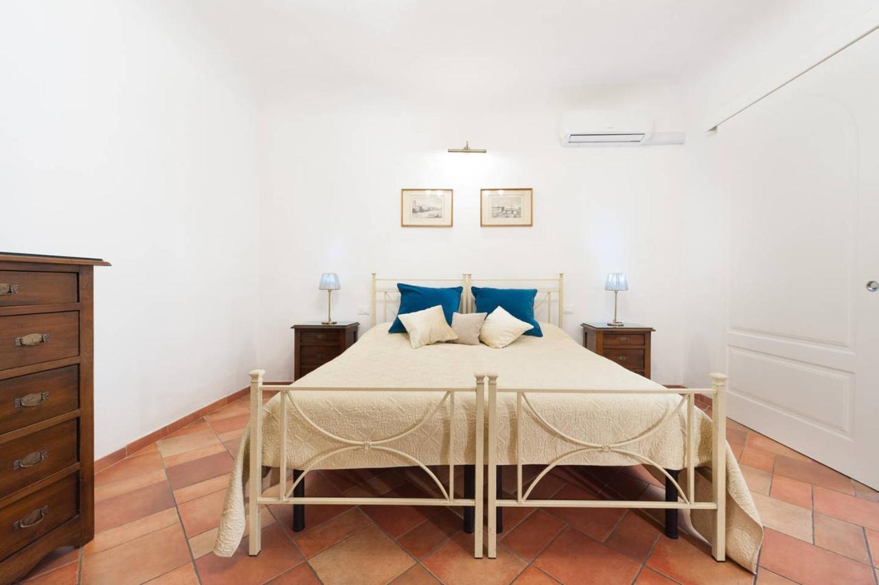 Love Weekend Near Piazza Ognissanti Φλωρεντία Δωμάτιο φωτογραφία