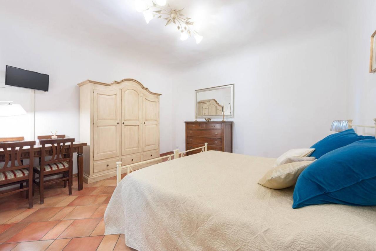 Love Weekend Near Piazza Ognissanti Φλωρεντία Δωμάτιο φωτογραφία